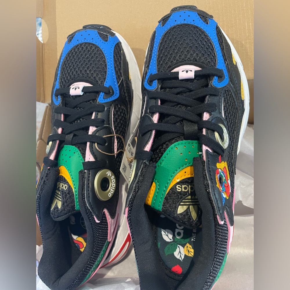 Women's Adidas Rich Mnisi Astir Shoes - US 5 / Core Black / Green / Clear Pink